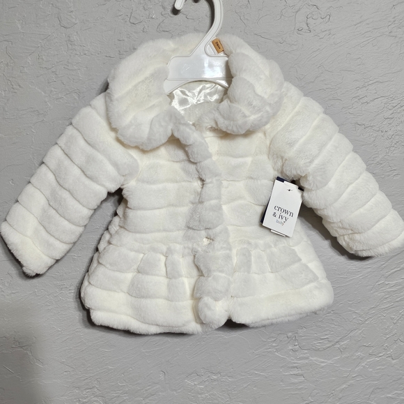 Crown & Ivy Faux Fur 6 month coat NWT winter coat - Picture 1 of 11